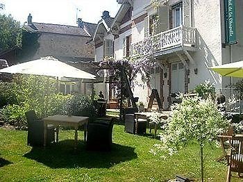 Logis Hotel De La Chapelle Milon-la-Chapelle Ngoại thất bức ảnh