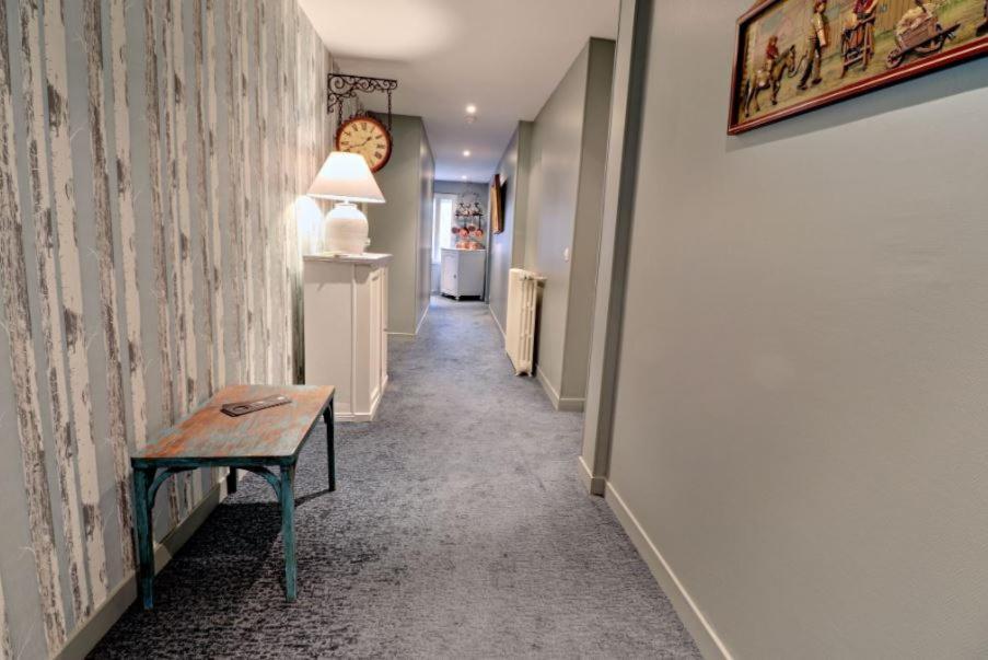 Logis Hotel De La Chapelle Milon-la-Chapelle Ngoại thất bức ảnh