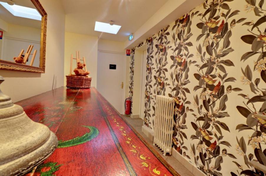 Logis Hotel De La Chapelle Milon-la-Chapelle Ngoại thất bức ảnh