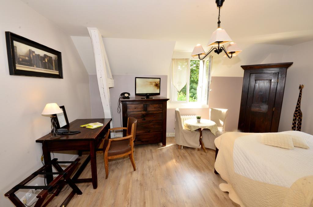 Logis Hotel De La Chapelle Milon-la-Chapelle Ngoại thất bức ảnh